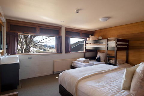 Barrakee Ski Lodge - Hobart Tourism 4