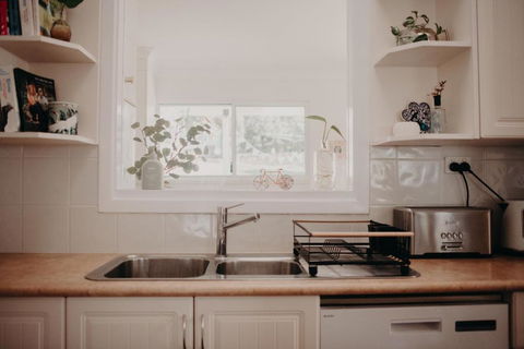 Barrass House - Hobart Tourism 3