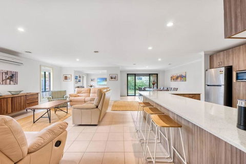 Barwon Heads Beach Break - Hobart Tourism 4