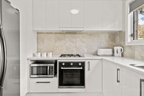 Basin Bungalow - Pet Friendly - Hobart Tourism 4
