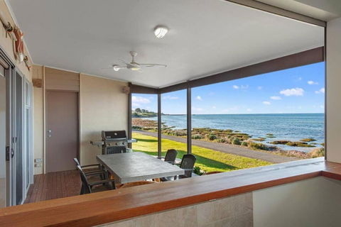 Bay House - Hobart Tourism 1