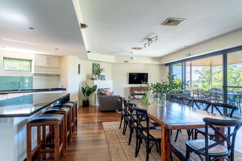 Bay Largo I Private Properties - Hobart Tourism 4