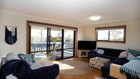 Bay Life - Relax, Unwind Andeexperience Coffin Bay Life At Its Best! - Hobart Tourism 3