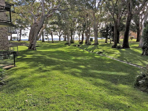 Bay Parklands, 22, 2 Gowrie Avenue - Pool, Tennis Court, Spa, Child Friendly - Hobart Tourism 2