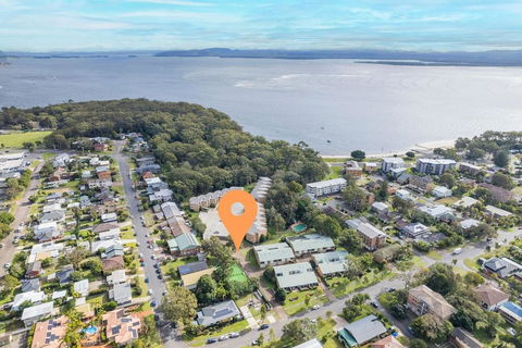 Bay Parklands 28 Pool Tennis Court And Stunning Views - Hobart Tourism 1