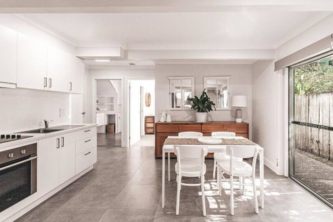 BAY PROPERTIES . Summer Salt On Main - Tourism TAS 0