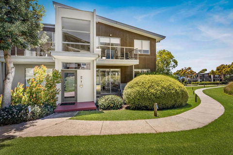 Bayvista At Silverwater - Hobart Tourism 0