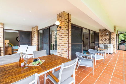 Bay Parklands, 49 2 Gowrie Ave - Ducted Aircon, Wifi, Views, Pool, Tennis - Hobart Tourism 3