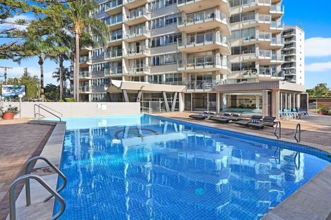 Pacific Regis Beachfront Holiday Apartments - Hobart Tourism 3