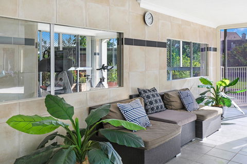 Pacific Regis Beachfront Holiday Apartments - Hobart Tourism 7
