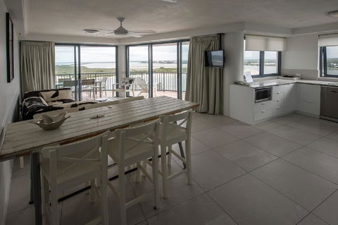 Centrepoint Apartments Caloundra - Hobart Tourism 21
