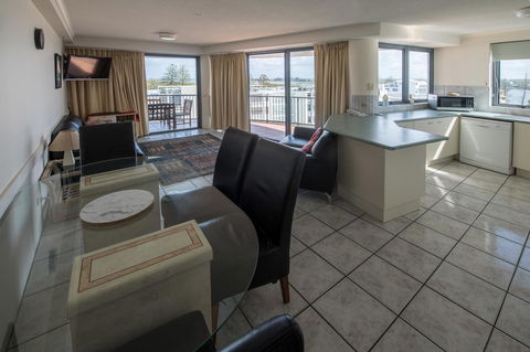 Centrepoint Apartments Caloundra - Hobart Tourism 38