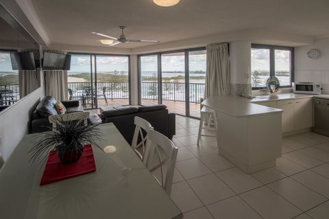 Centrepoint Apartments Caloundra - Hobart Tourism 12