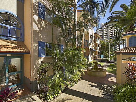 Aruba Surf Resort - Hobart Tourism 10