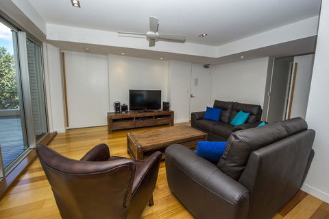 Maggies Beachfront Apartment 13 - Tourism TAS 15