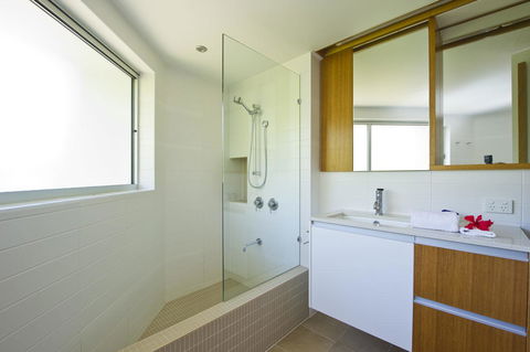 Maggies Beachfront Apartment 13 - Tourism TAS 11