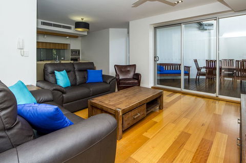 Maggies Beachfront Apartment 13 - Tourism TAS 6