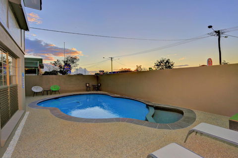 Chalet Motor Inn - Tourism TAS 11