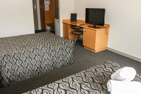 Salisbury Hotel Motel - Hobart Tourism 16