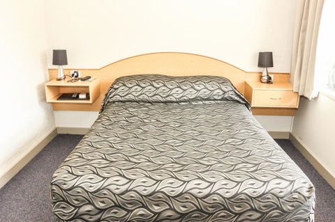 Salisbury Hotel Motel - Hobart Tourism 24