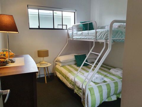 Hinchinbrook Holiday Apartments - Tourism TAS 20