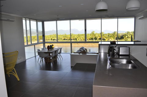 Hinchinbrook Holiday Apartments - Tourism TAS 21