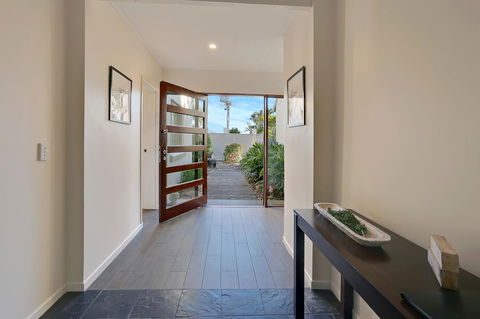 The Pod - Tourism TAS 0