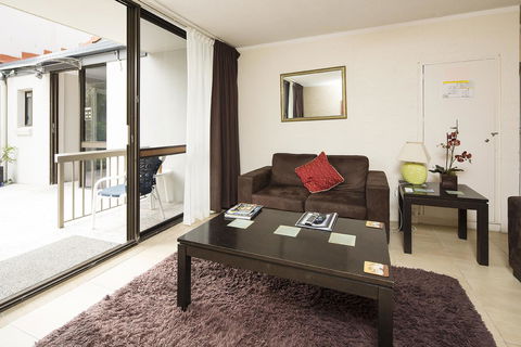 Burleigh Palms Holiday Apartments - Hobart Tourism 33