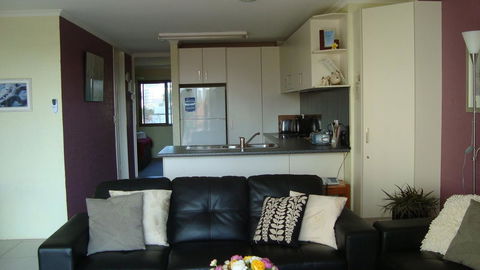 Burleigh Palms Holiday Apartments - Hobart Tourism 39