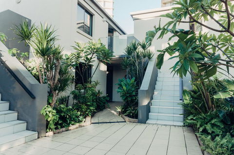 Burleigh Palms Holiday Apartments - Hobart Tourism 17