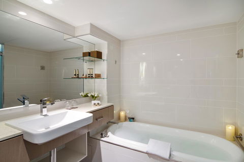 The Point Brisbane Hotel - Hobart Tourism 23