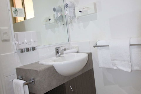 Midlander Motor Inn - Tourism TAS 10