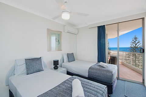 Meridian Tower Kirra Beach - Hobart Tourism 4