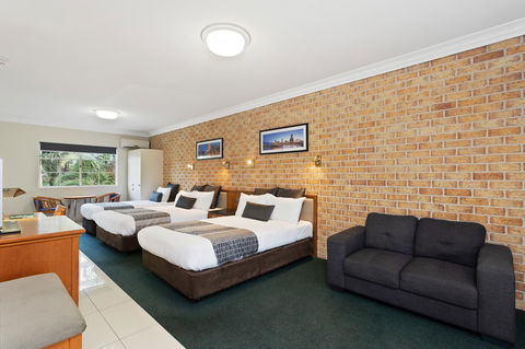 Coopers Colonial Motel - Hobart Tourism 16