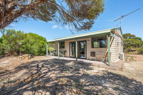 Kangaroo Island - Island Beach Shack - Hobart Tourism 10