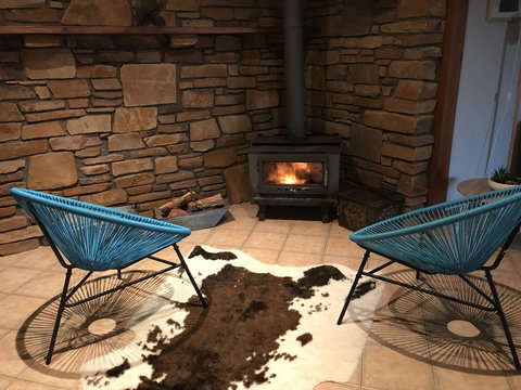 Beeâ€™s Place - 3 Bedroom Home On 10 Acres Of Land With Distant Ocean Views - Tourism TAS 21