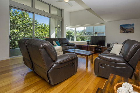Maggies Beachfront Apartment 5 - Tourism TAS 4