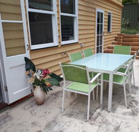 Retro Beach Flat - Tourism TAS