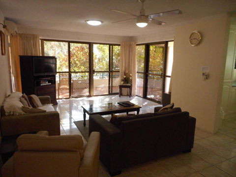 Placid Waters Holiday Apartments - Hobart Tourism 13