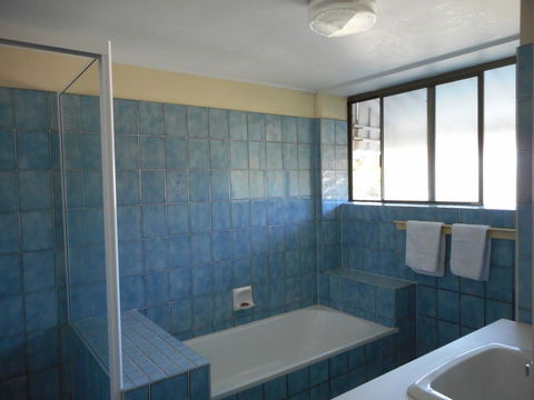 Placid Waters Holiday Apartments - Hobart Tourism 14