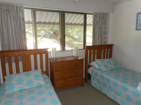 Placid Waters Holiday Apartments - Hobart Tourism 18