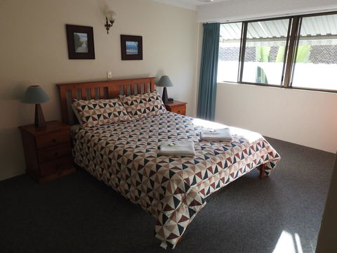 Placid Waters Holiday Apartments - Hobart Tourism 9