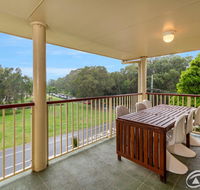 Immaculate Spacious Second Floor Unit Overlooking Pristine Parklands - Tourism TAS