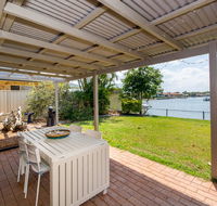 Lowset home on the canal - Dolphin Dr Bongaree - Tourism TAS