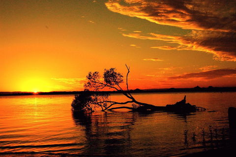 Fishing And Swimming At Your Doorstep - Sylvan Beach Esp, Bellara - Tourism TAS 2