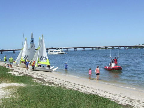 Fishing And Swimming At Your Doorstep - Sylvan Beach Esp, Bellara - Tourism TAS 8