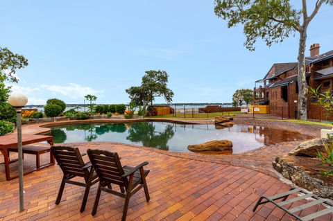 Spacious Family Unit With Incredible Views. - Tourism TAS 4