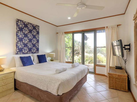 Claytons 1 By Discover Stradbroke - Hobart Tourism 4