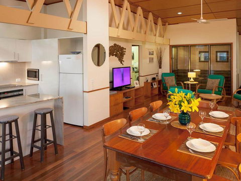 Claytons 1 By Discover Stradbroke - Hobart Tourism 0