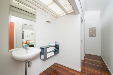Allure Stradbroke Resort - Hobart Tourism 27
